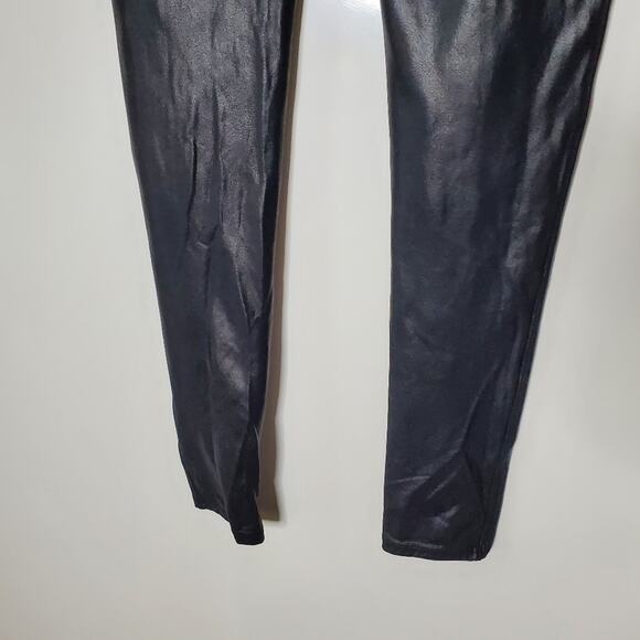 Spanx Ready-to-Wow Faux Leather Leggings Size Medium Petite - Picture 9 of 11